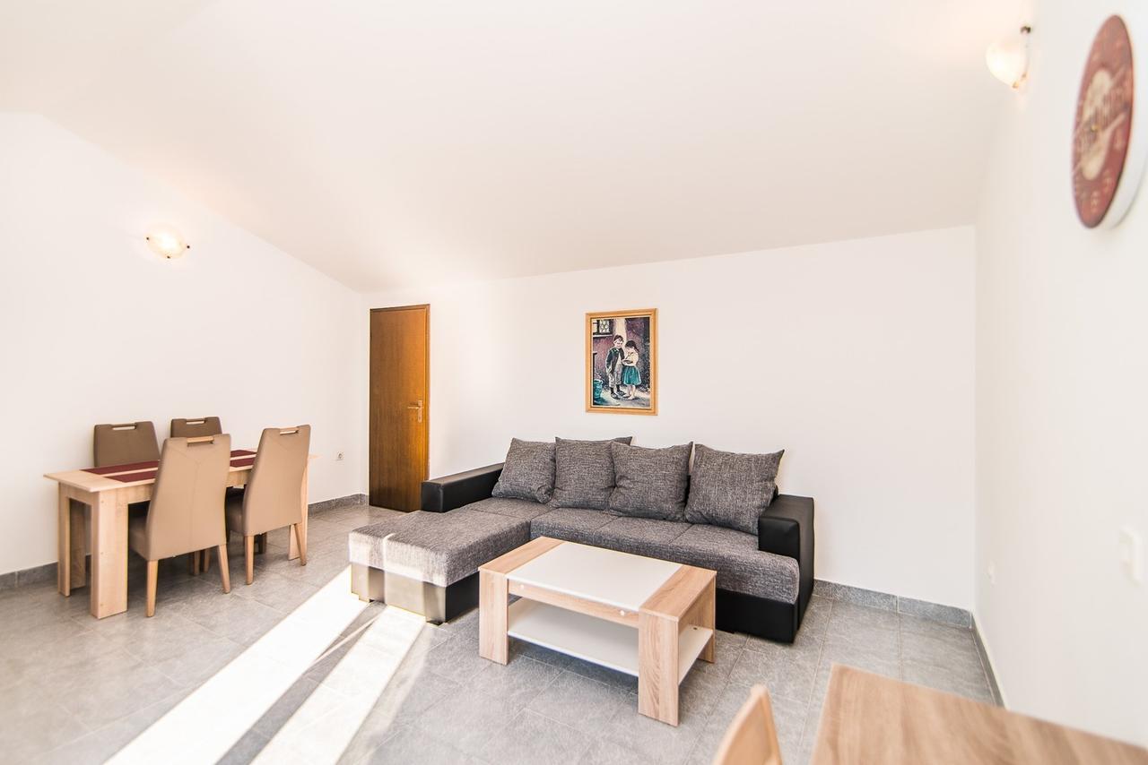 Apartments Dino Пореч Экстерьер фото