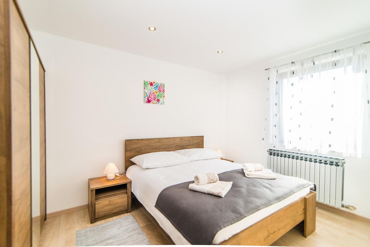 Apartments Dino Пореч Экстерьер фото